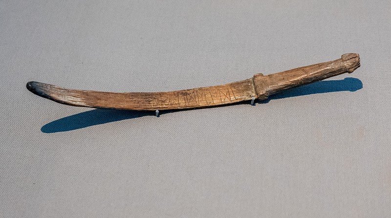 The Arum wooden ritual sword with runic inscription
