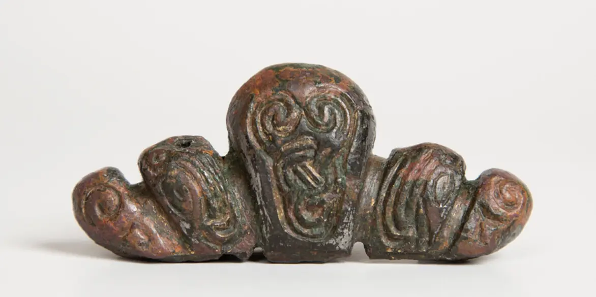 Front view of the Witmarsum pommel cap